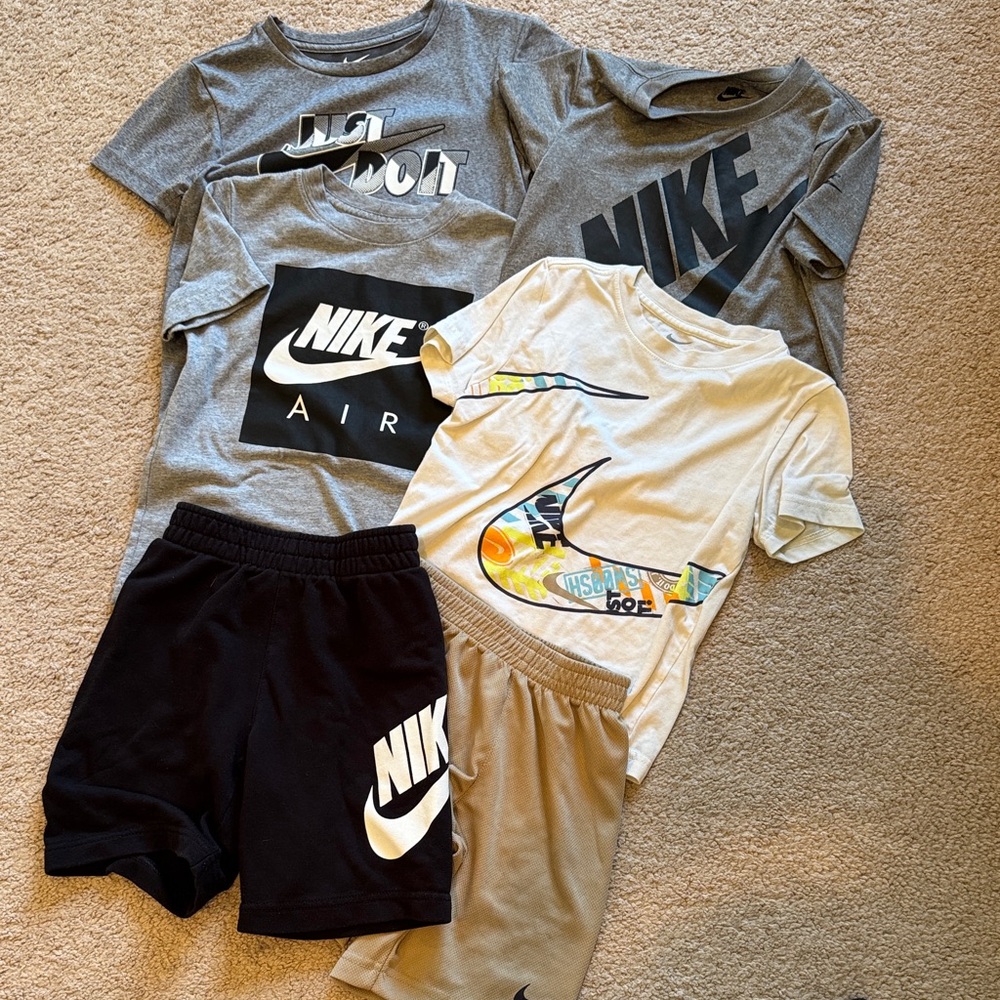 Nike Kids Gray and Cream T-Shirt Set with Black Shorts
